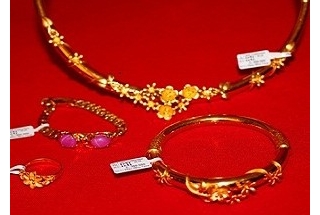 Client update: Circular 22/2013/TT-BKHCN deals with wearing gold/jewelry